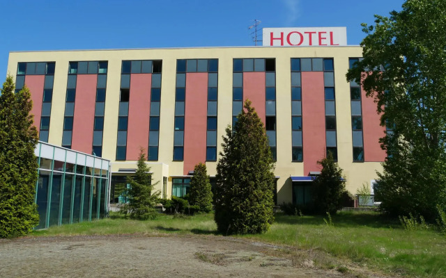 Ramada Hotel Britannia