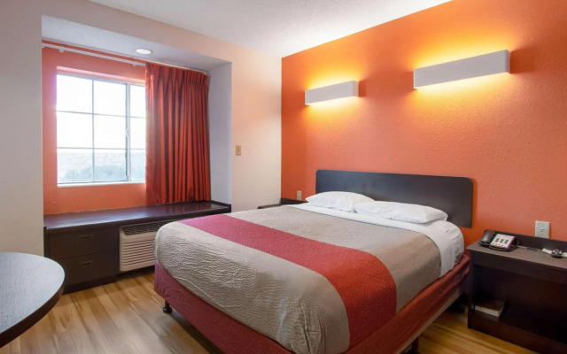 Motel 6 El Paso, TX - Southeast