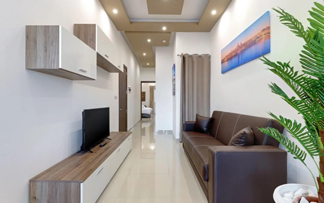 Luxurious Duplex Seafront Apt w/ Amazing Sea Views