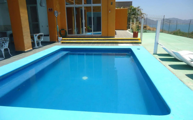 Casa Mexicana La Reyna