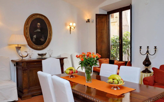 Town House - Treasurerome Collection