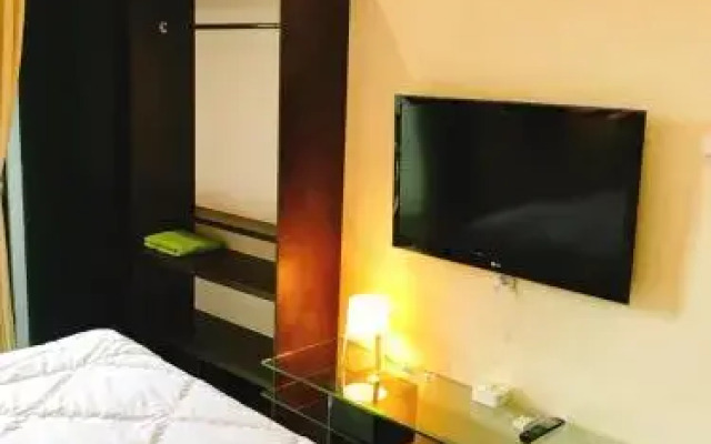 Halona residence