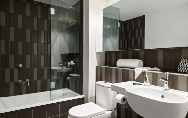 Dandenong Central Apartment Hotel