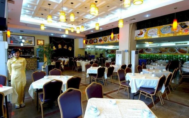 Jiayan Hotel