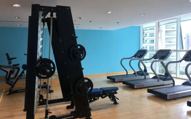 B027 - Spacious 1BR in Botanica Tower