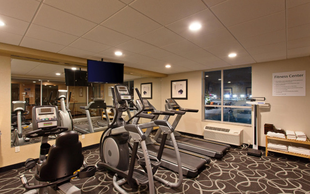 Holiday Inn Express North Hollywood - Burbank Area, an IHG Hotel