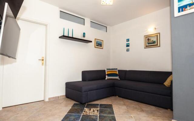 Apartment 5m