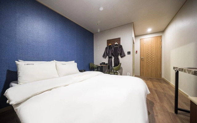 Seongnam Je Motel