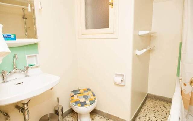 Renovated apt in the Heart of Piraeus