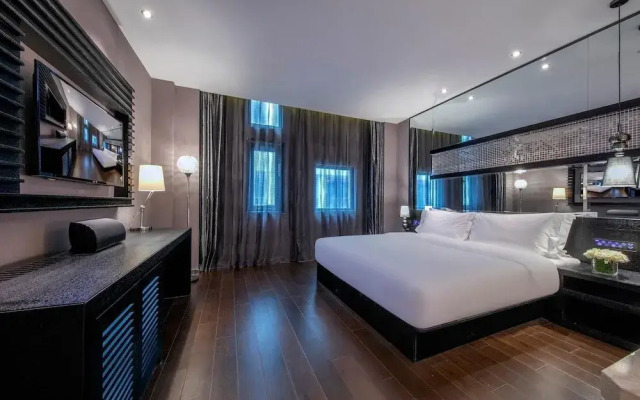Ramada by Wyndham Zhenjiang Dagang New District