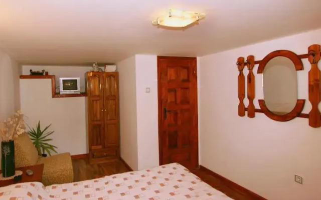 Nenchova Guest House