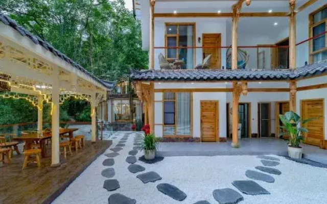 Qingchengshan Shanlishan Mijing Forest Hot Spring Guesthouse