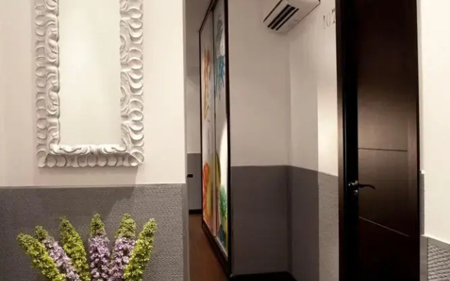 THC Latina Hostel