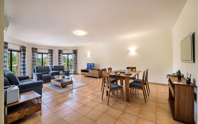 Jardim Da Meia Praia Hotel