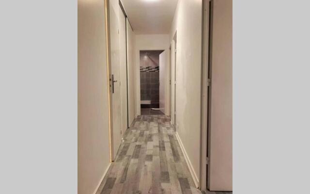 Appart 6 à 8 personnes proche centre parking gratuit