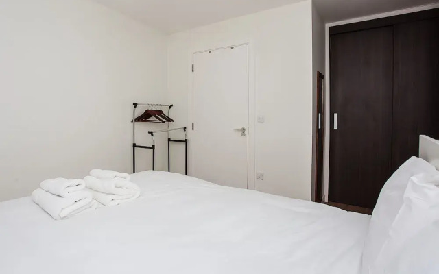 2 Bedroom Apartment With Balcony