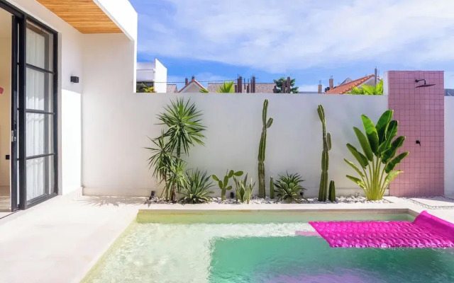 Stylish Private Pool Villa in Pererenan