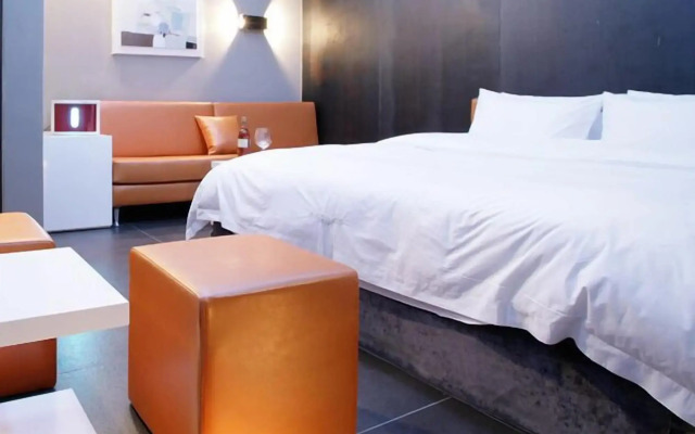 Antives Hotel