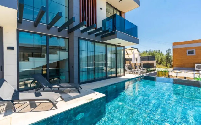 Miel Suites-2 Luxury Villa with Private Pool