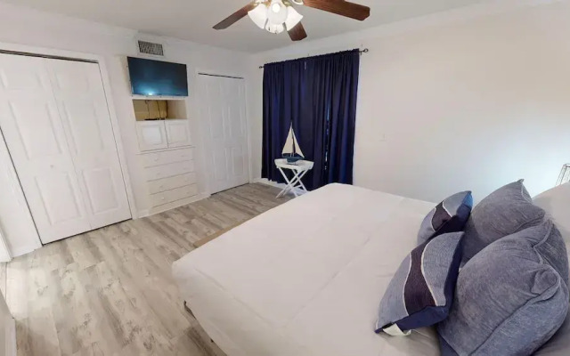 Sandpiper Cove 1086 2 Bedroom Condo by RedAwning