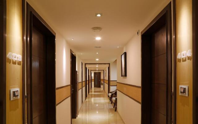 Xenious LN Courtyard Hotel