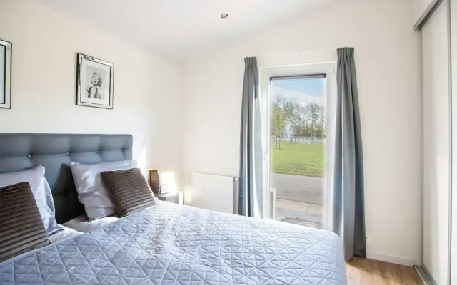 Beautiful Chalet With Airco, in a Holiday Park