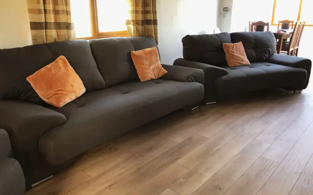 Hookless Holiday Homes