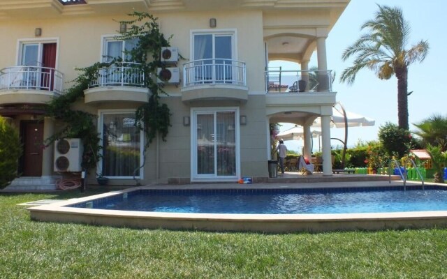 Sunset Beach Club Villas