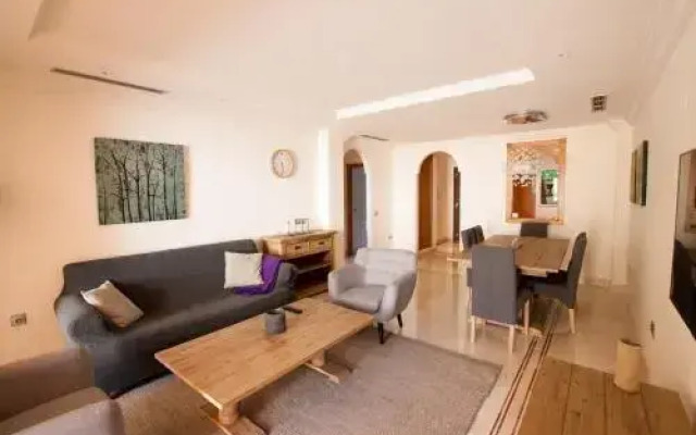 Aloha Hill Club Apartment