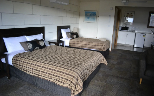 Loch Ard Motor Inn