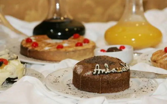 Отель Ambassador