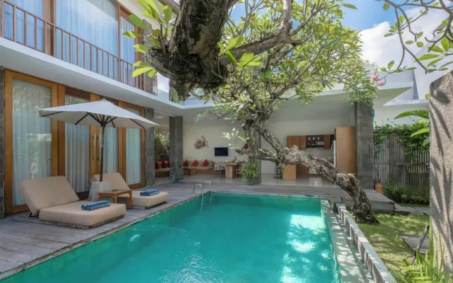 Stunning 2 Br Pool Villa With Rooftop In Seminyak