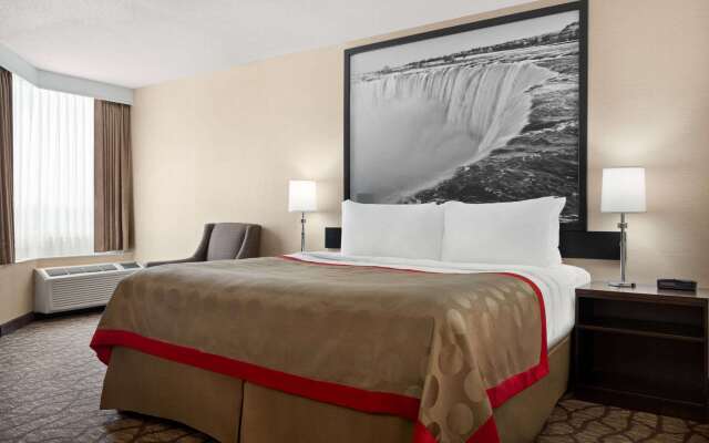 Ramada by Wyndham Niagara Falls Near the Falls