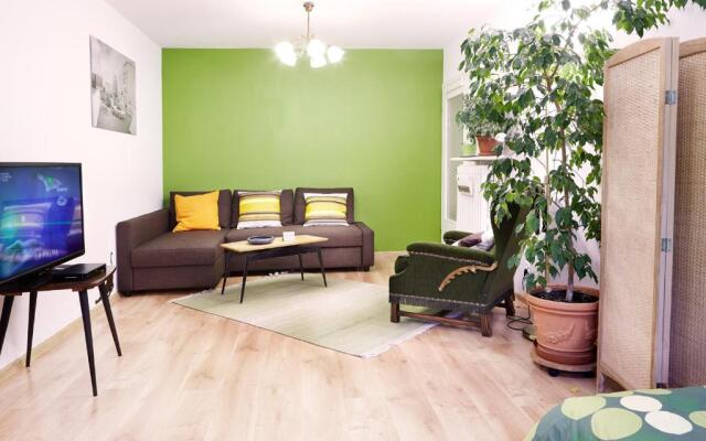 Lovely Garden Flat near Royal Park