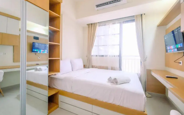 Good Choice And Strategic 2Br Without Living Room Evenciio Apartment