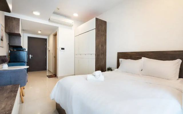 Henry Home - RiverGate Residence