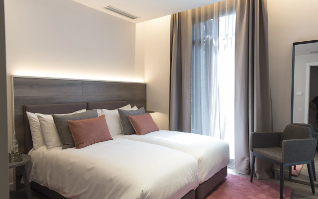 Casagrand Luxury Apartments Barcelona