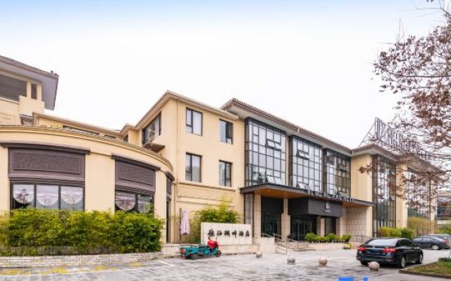 Yi Bo Hu Pan Hotel (Linghu scenic spot branch)
