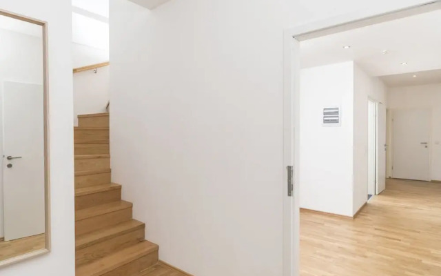 Schottenring Terrace by Welcome2Vienna