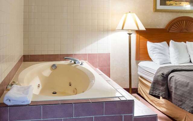 Quality Inn Petersburg Fort Lee Area