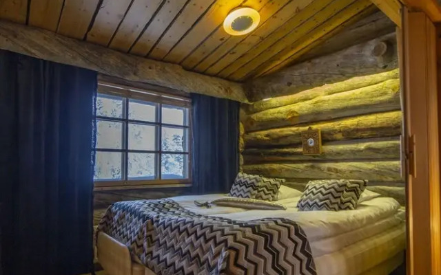 Kuukkeli Log Houses Teerenpesä - Superior Suite A49