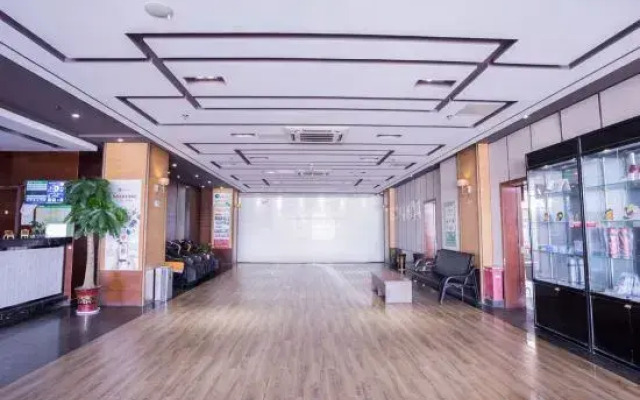 Motel 168 (Fuyang Funan Dicheng North Road)