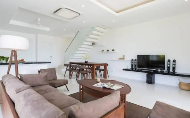 **75% DISCOUNT** 3 Bed/4 Bath SEA VIEWS BIG GARDEN