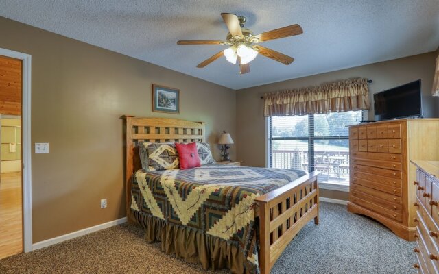 Moosetrax - 3 Bedrooms, 2 Baths, Sleeps 6 Cabin by RedAwning