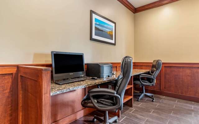 Comfort Suites Grand Rapids North