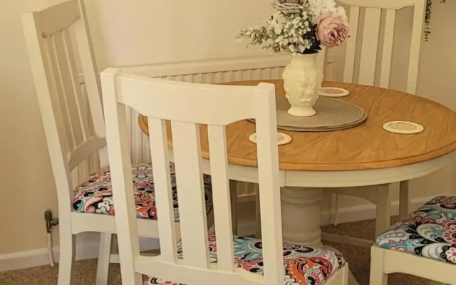 Quackers-seaside Village-pet Friendly-parking-