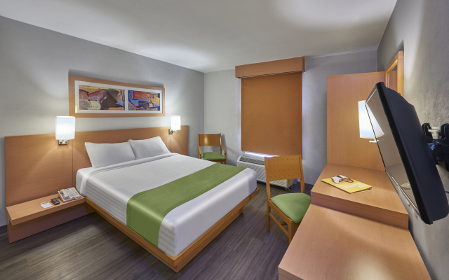 City Express by Marriott Celaya Parque