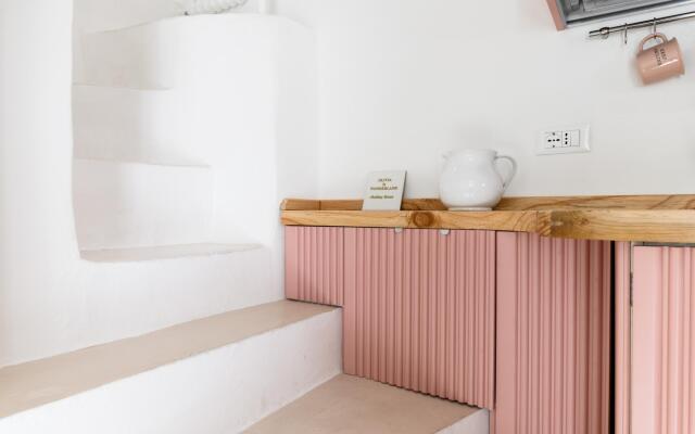 Olivia in Wonderland by Wonderful Italy