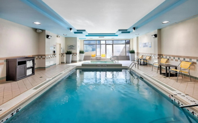 Fairfield Inn and Suites by Marriott Toronto Airport