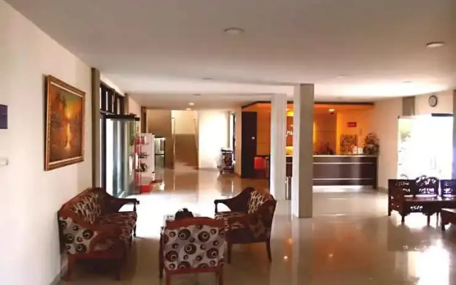 Just Inn Solo